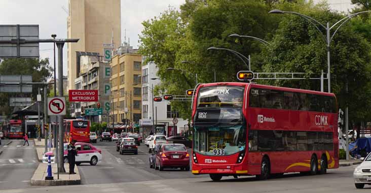 MB Metrobus ADL Enviro500MMC 933